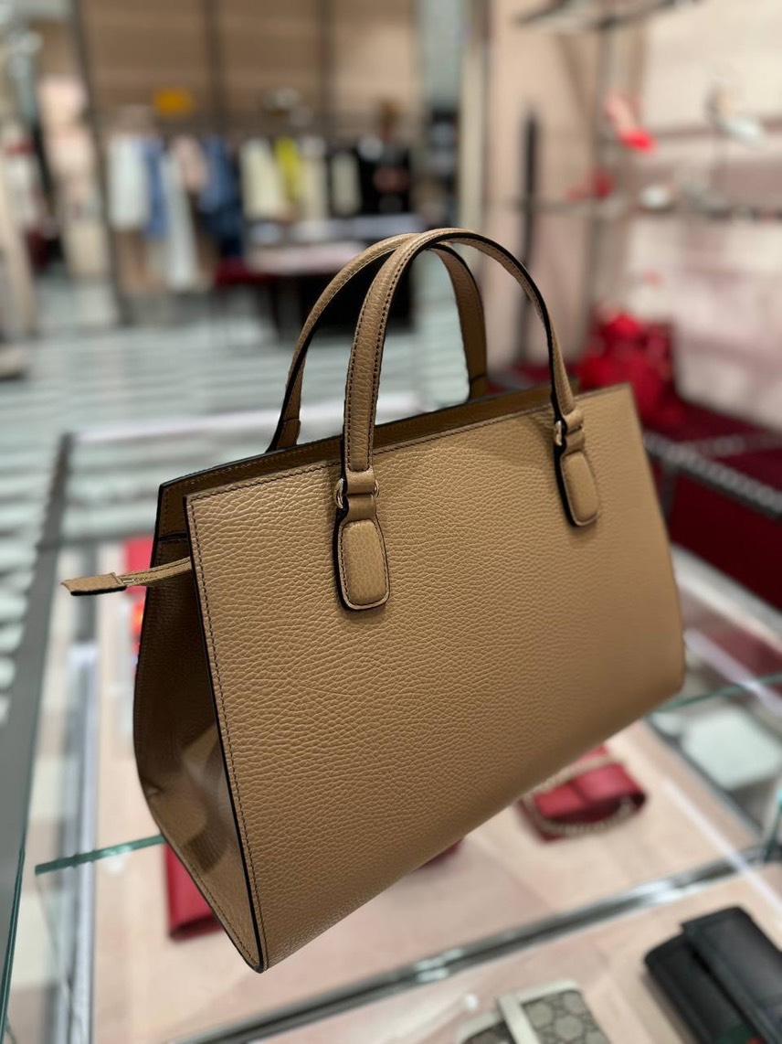 GUCCI Shoulder bags side view - Women's luxury Bags