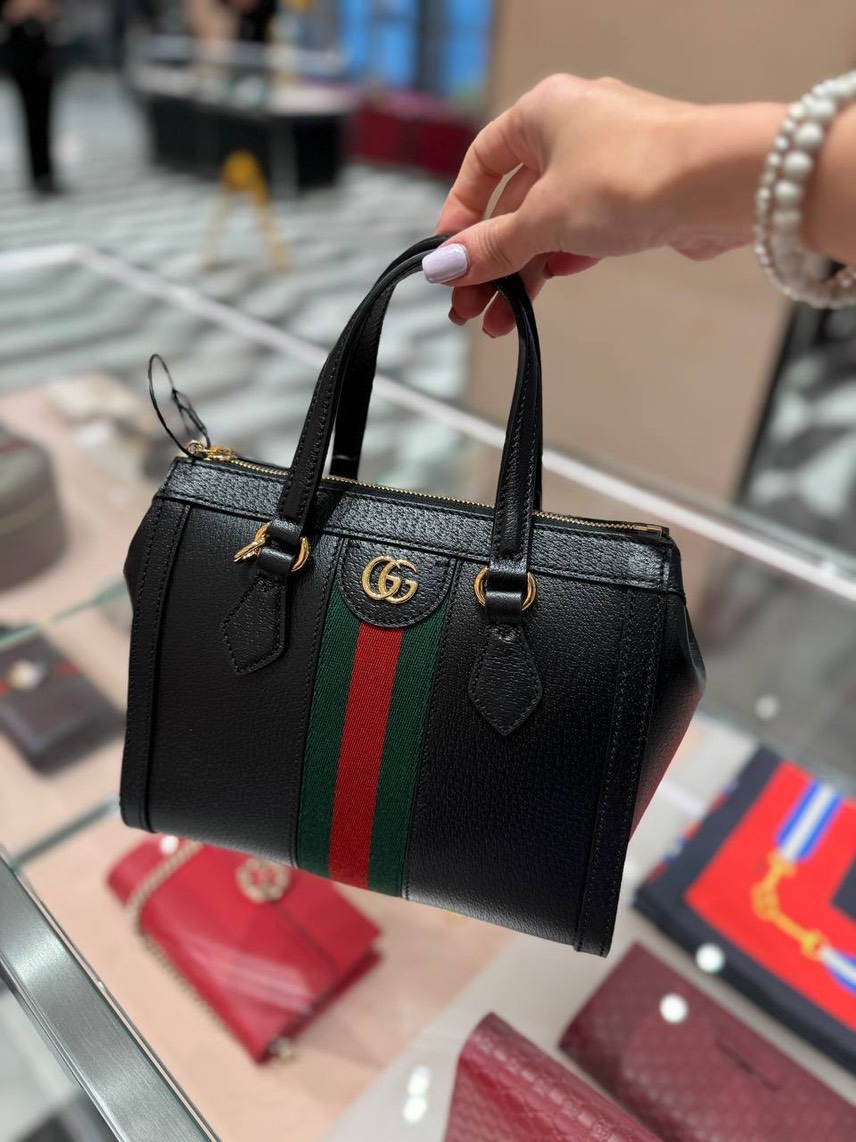 GUCCI Shoulder bags front view - Women's luxury Bags