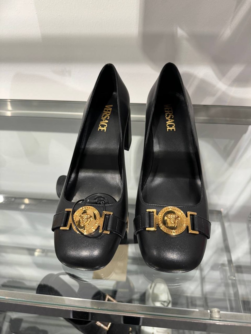 GUCCI Pumps side view - Women's luxury Shoes