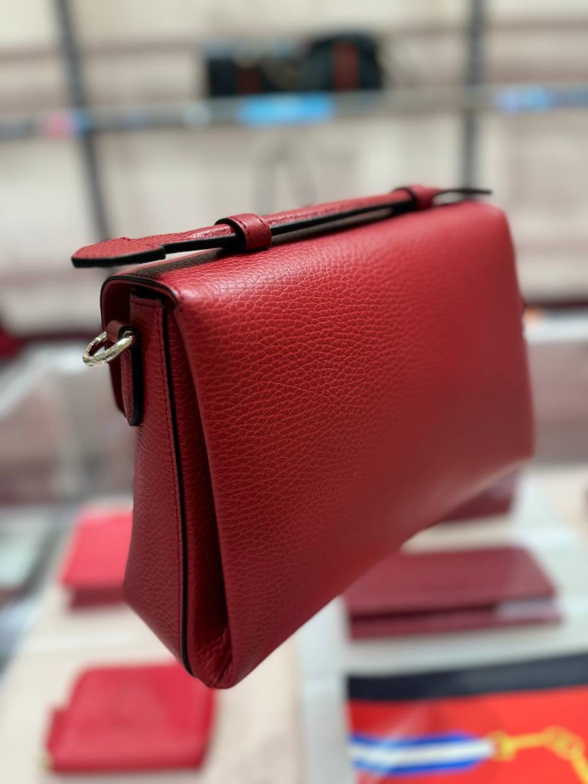 GUCCI Crossbody bags side view - Women's luxury Bags