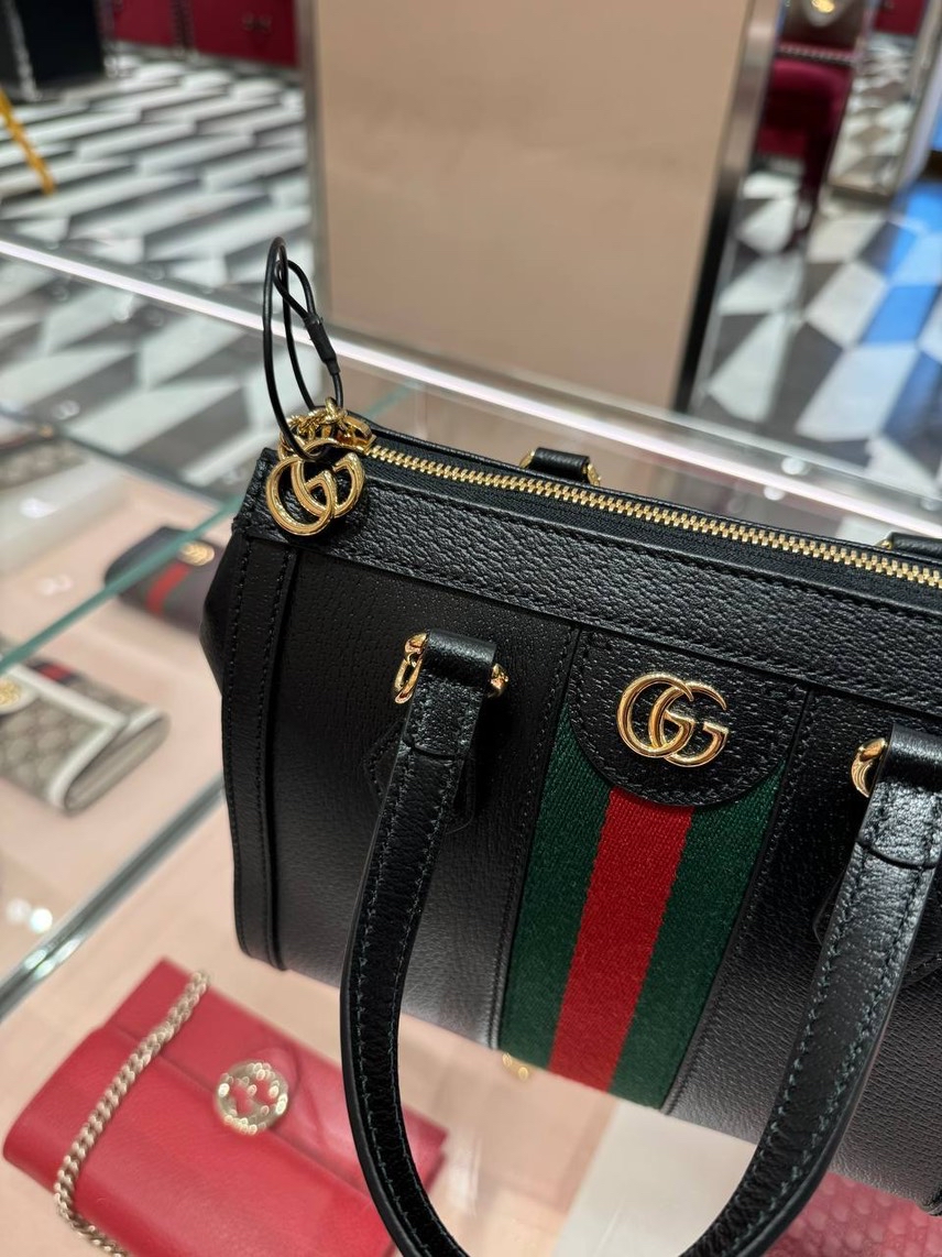 GUCCI Shoulder bags side view - Women's luxury Bags