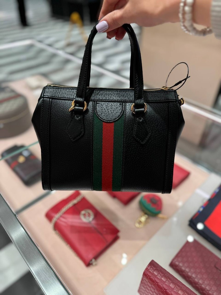 GUCCI Shoulder bags side view - Women's luxury Bags