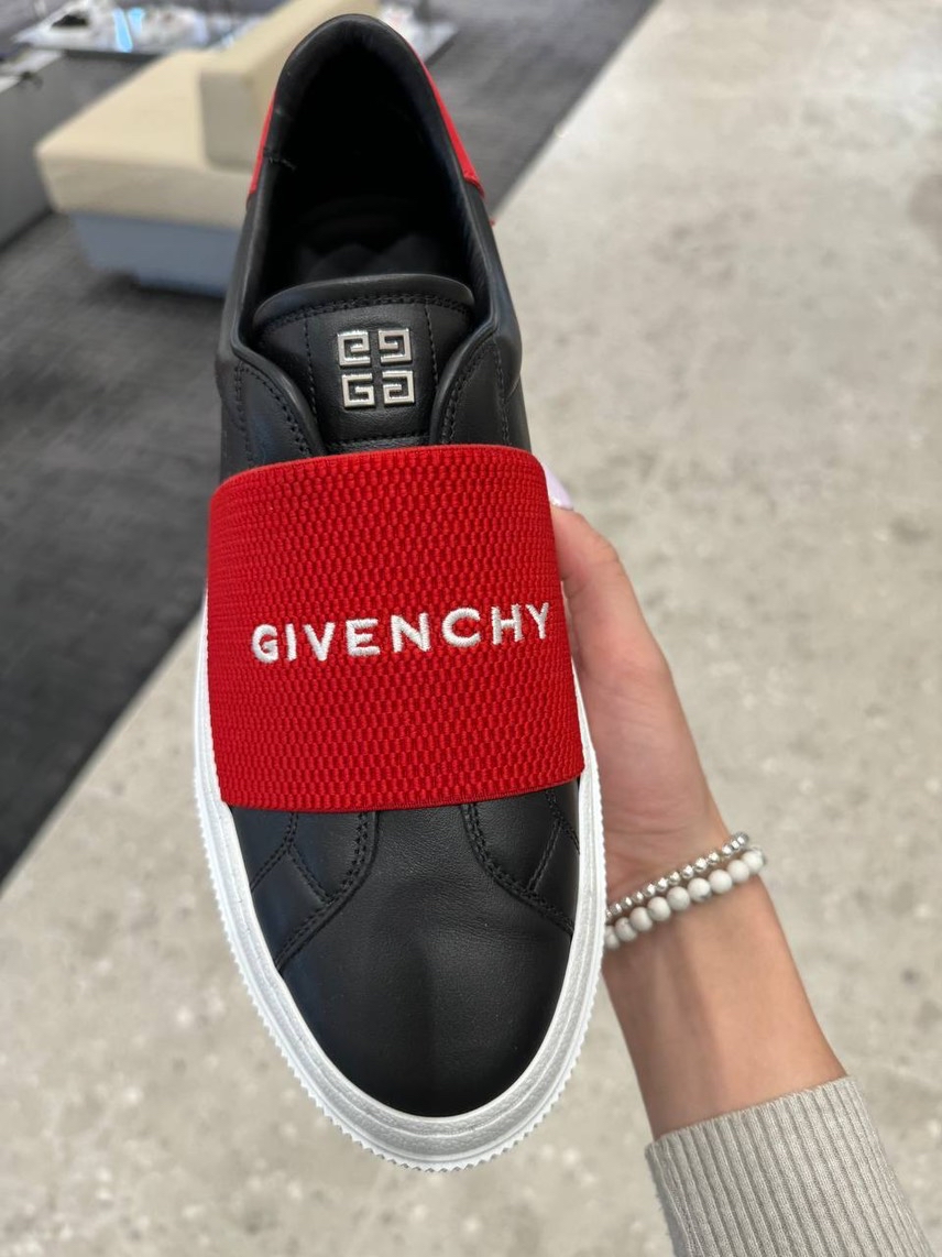 GIVENCHY Sneakers front view - Men's luxury Shoes