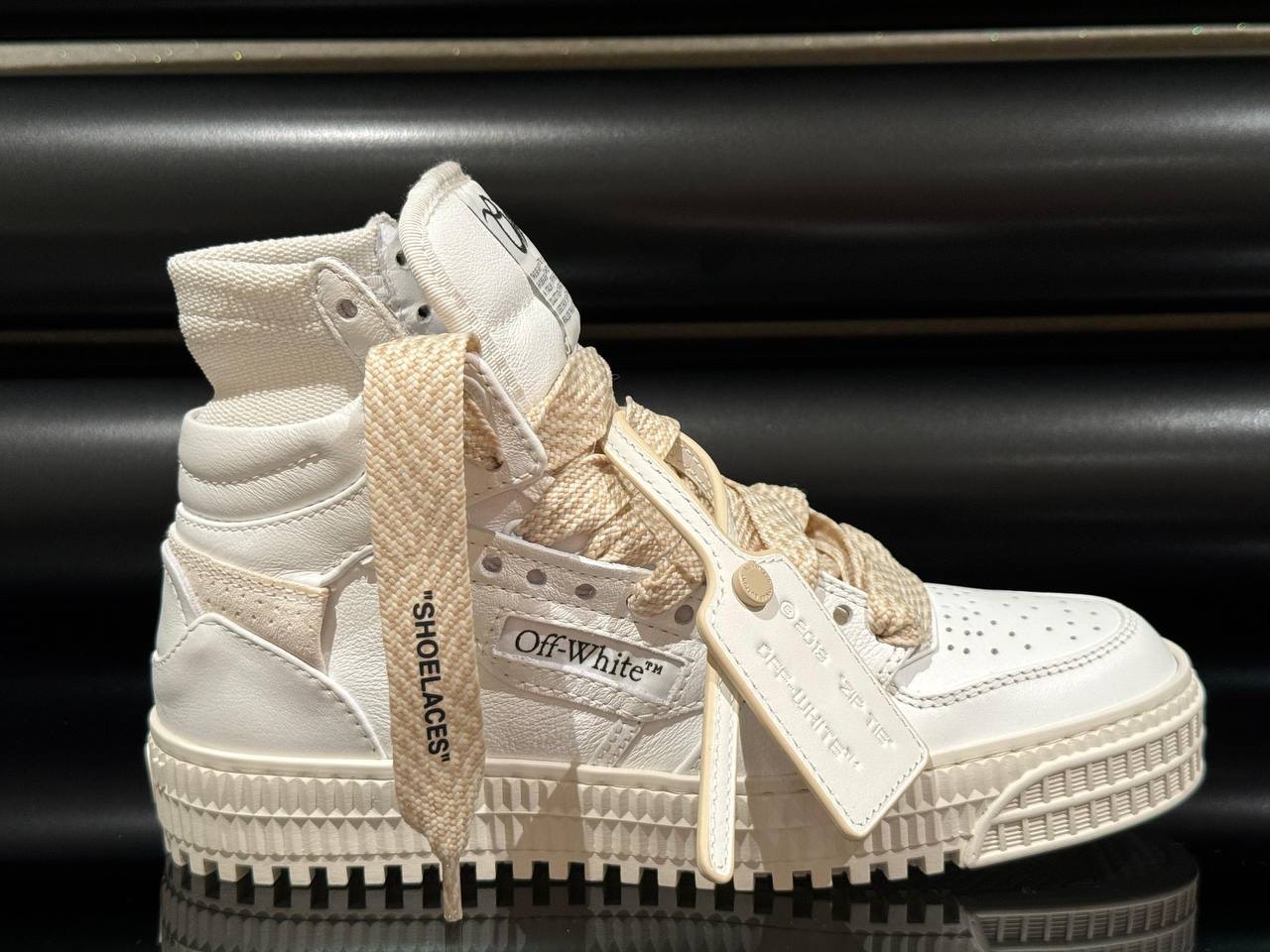 OFF-WHITE Sneakers side view - Women's luxury Shoes