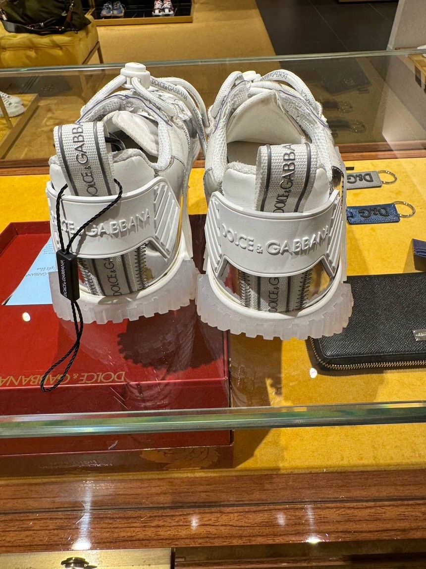 DOLCE & GABBANA Sneakers side view - Men's luxury Shoes