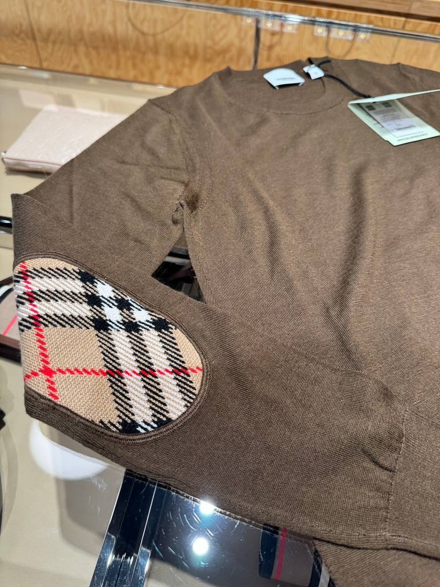 BURBERRY Knitwear side view - Women's luxury Clothes