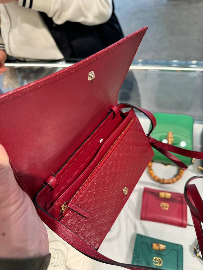 GUCCI Crossbody bags side view - Women's luxury Bags