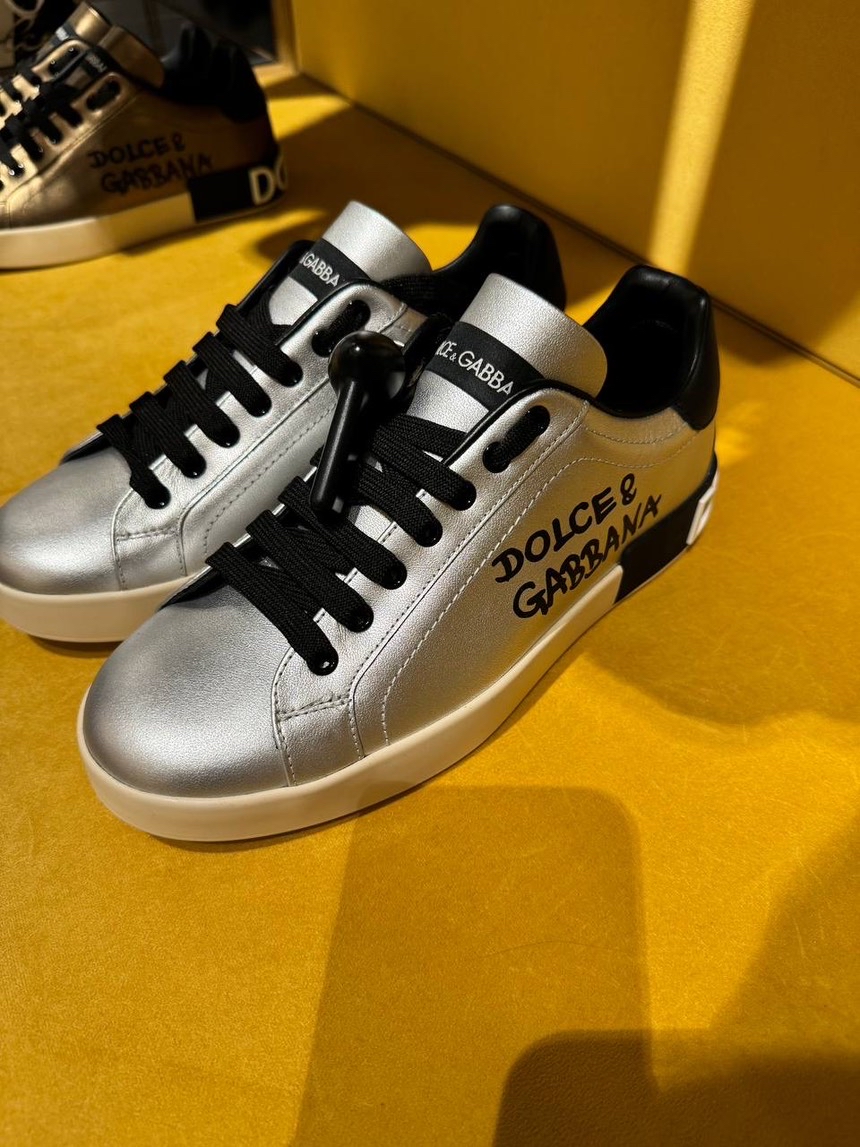 DOLCE & GABBANA Sneakers side view - Men's luxury Shoes