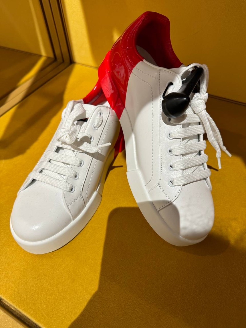 DOLCE & GABBANA Sneakers side view - Men's luxury Shoes