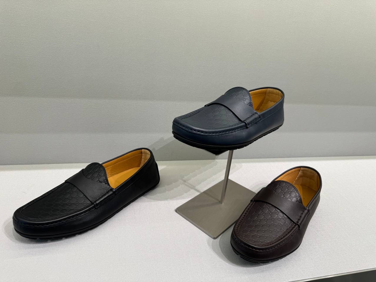 GUCCI Moccasins side view - Men's luxury Shoes