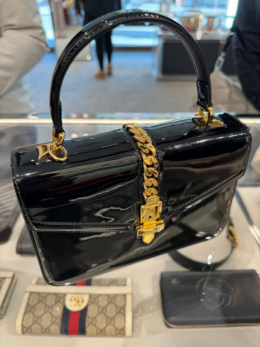 GUCCI Crossbody bags front view - Women's luxury Bags