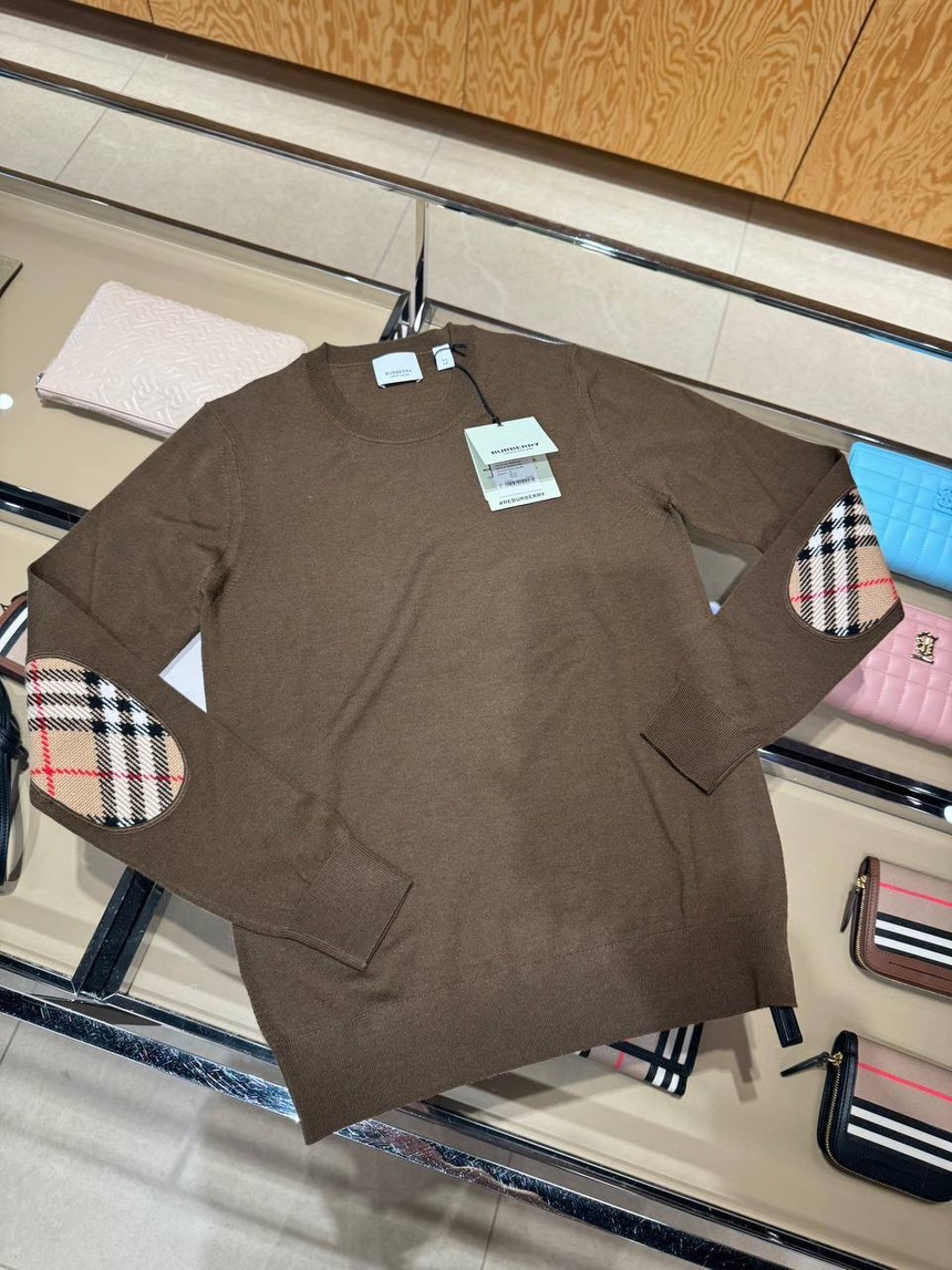 BURBERRY Knitwear side view - Women's luxury Clothes