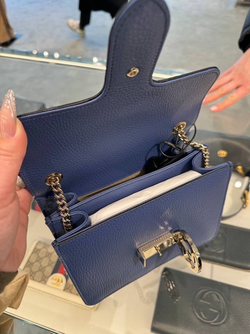 GUCCI Crossbody bags side view - Women's luxury Bags