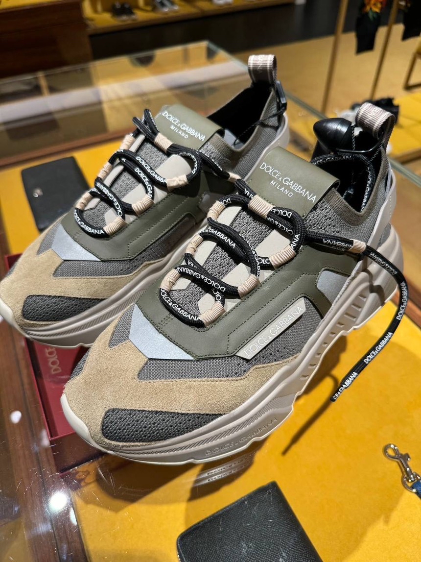 DOLCE & GABBANA Sneakers front view - Men's luxury Shoes