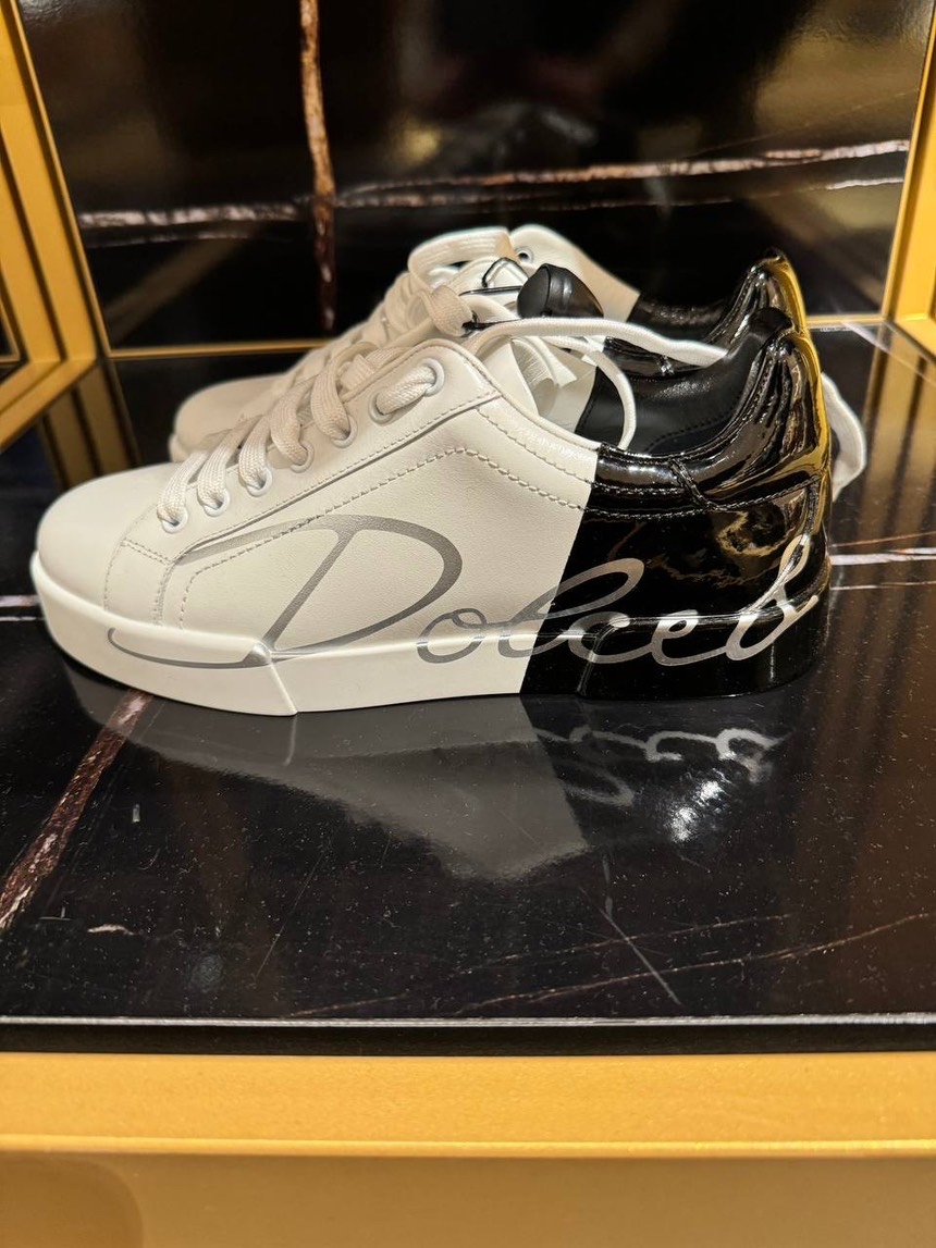 DOLCE & GABBANA Sneakers side view - Men's luxury Shoes