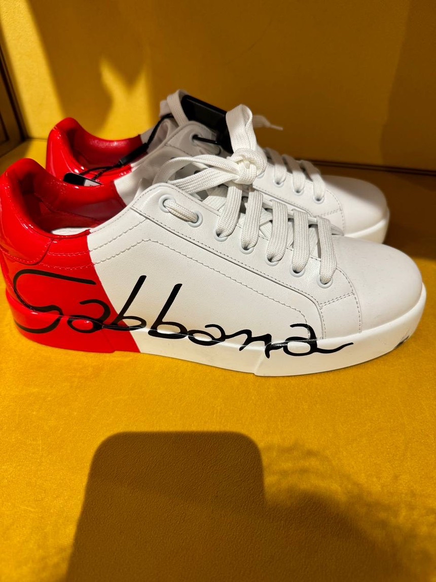 DOLCE & GABBANA Sneakers side view - Men's luxury Shoes