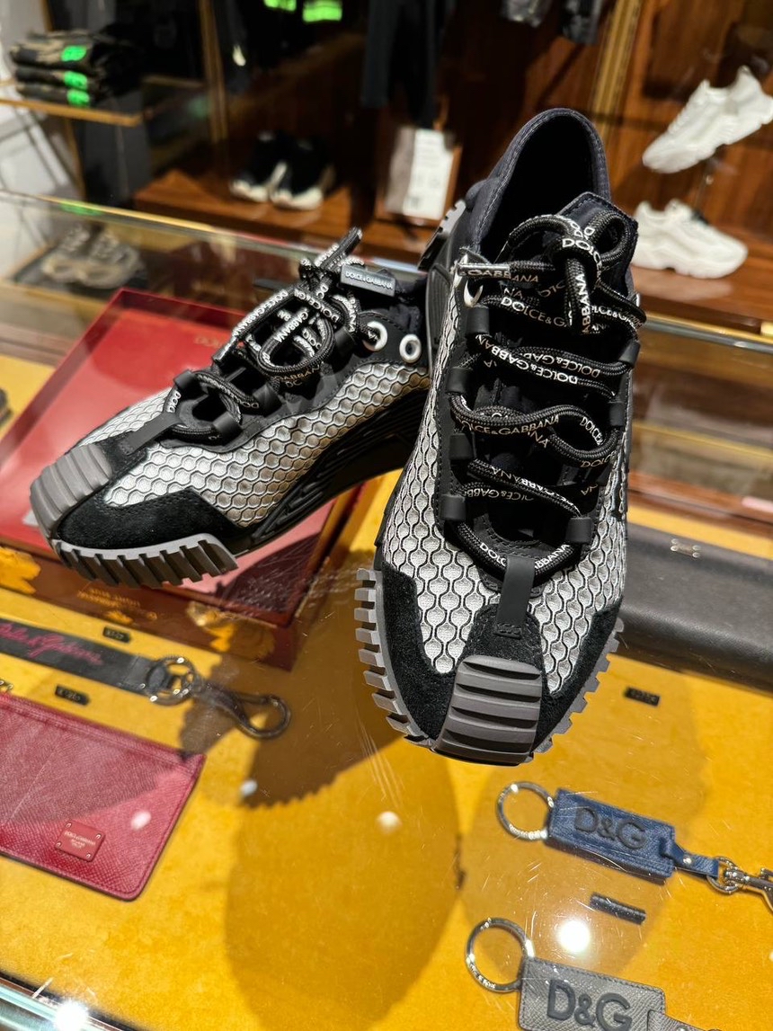 DOLCE & GABBANA Sneakers side view - Men's luxury Shoes