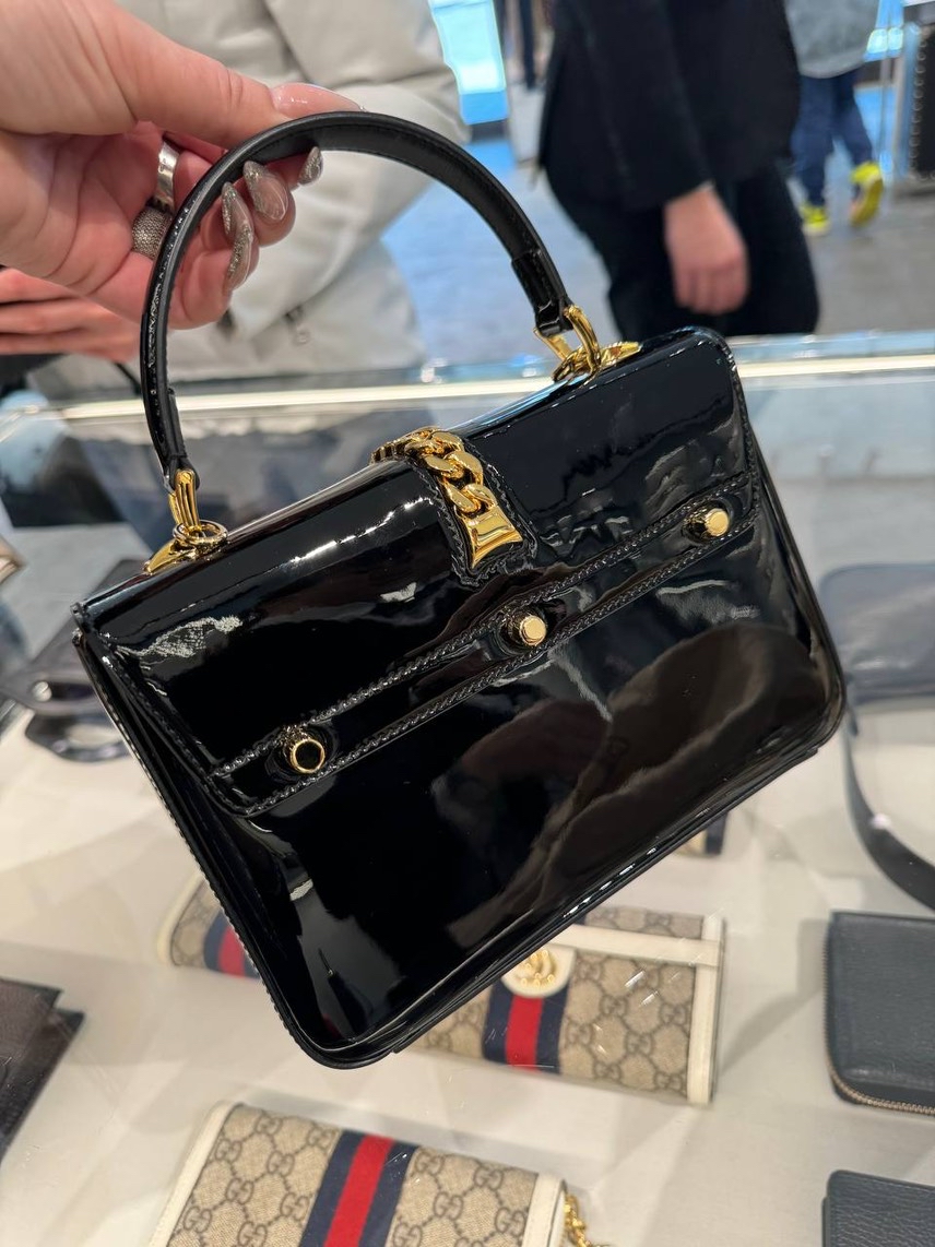 GUCCI Crossbody bags side view - Women's luxury Bags