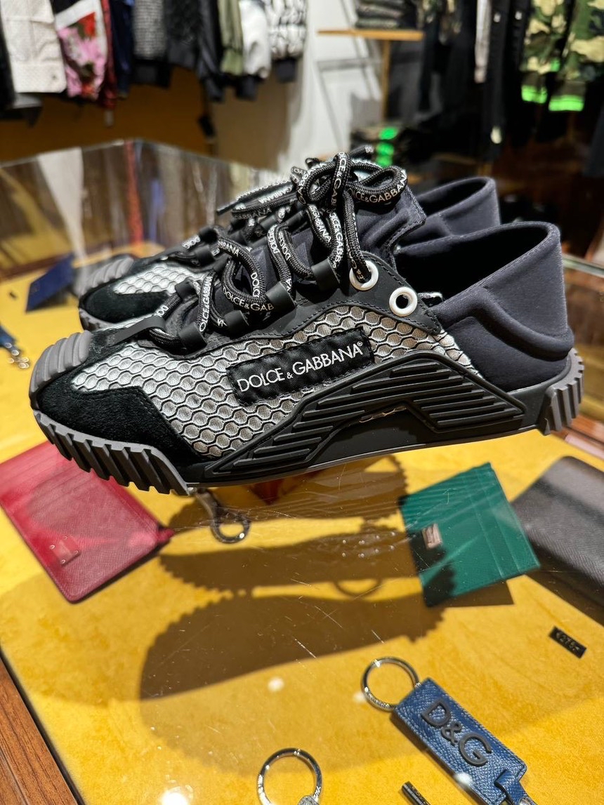 DOLCE & GABBANA Sneakers side view - Men's luxury Shoes