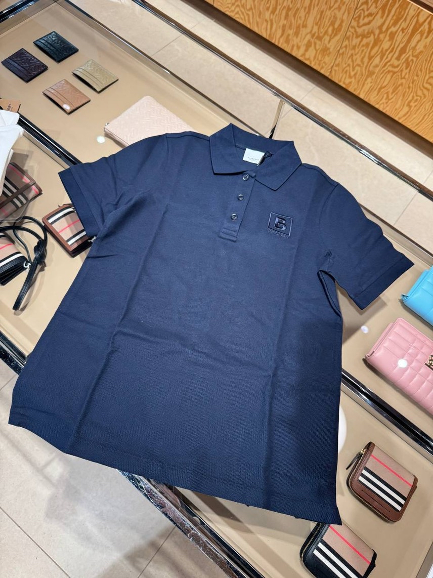 BURBERRY T-shirt and Polo side view - Women's luxury Clothes