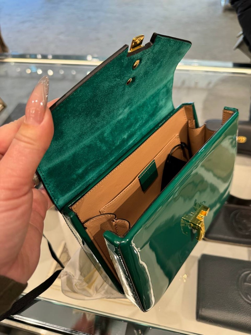GUCCI Crossbody bags side view - Women's luxury Bags