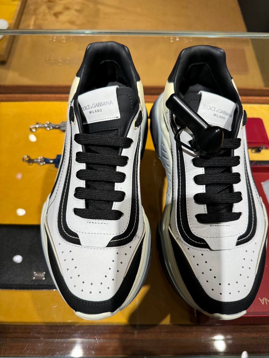 DOLCE & GABBANA Sneakers front view - Men's luxury Shoes