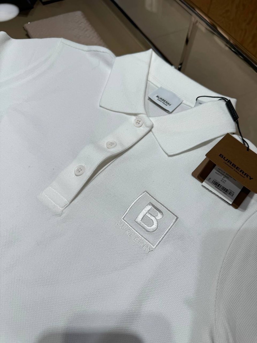 BURBERRY T-shirt and Polo side view - Women's luxury Clothes