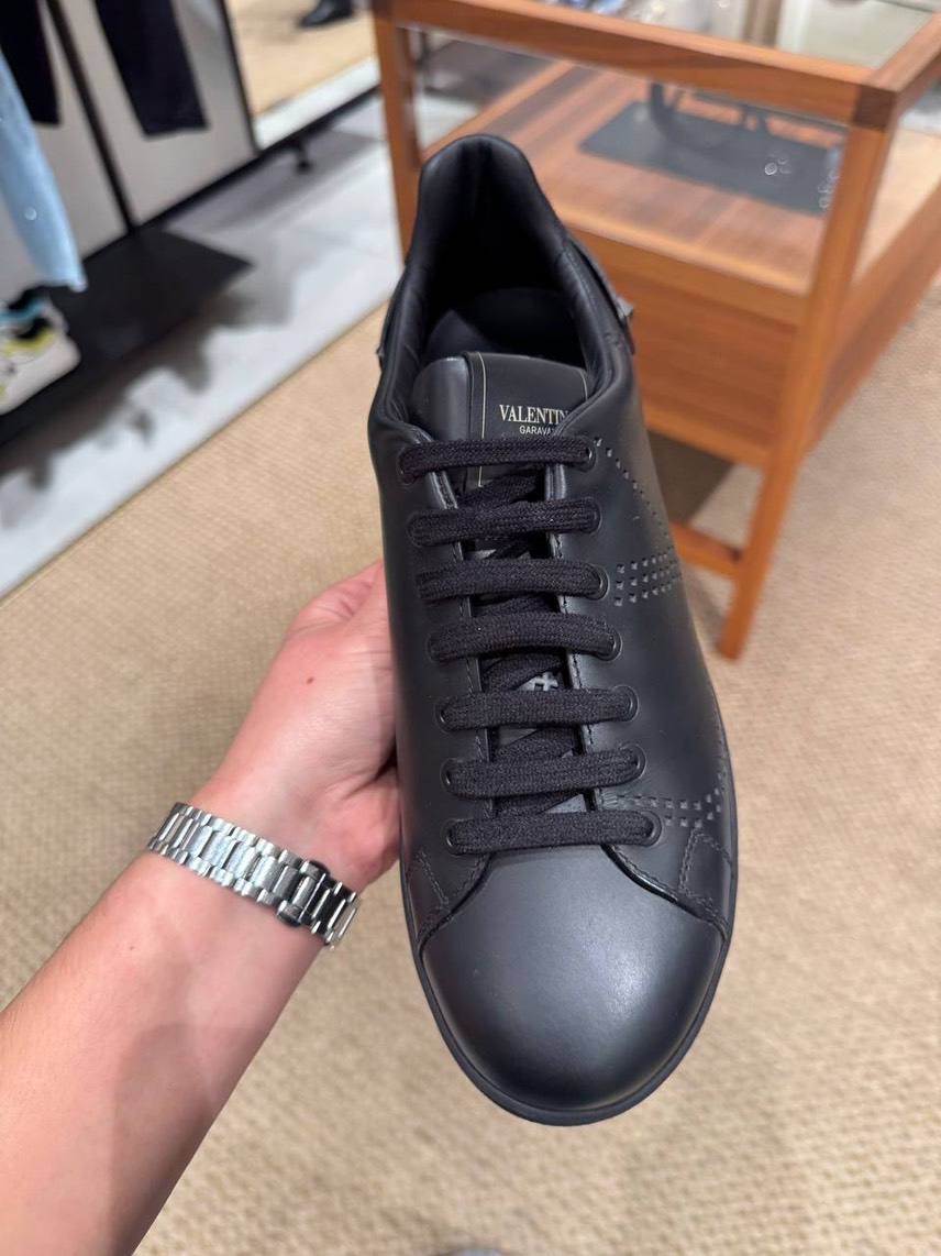 VALENTINO GARAVANI Sneakers side view - Men's luxury Shoes