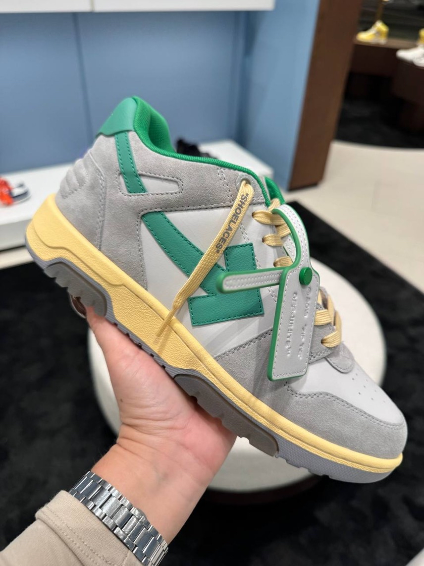 OFF-WHITE Sneakers front view - Men's luxury Shoes