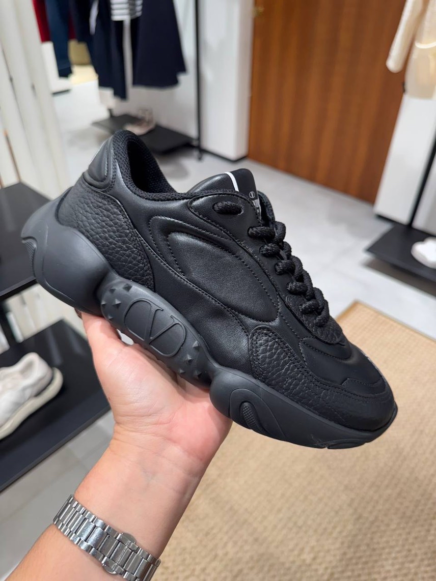 VALENTINO GARAVANI Sneakers front view - Men's luxury Shoes