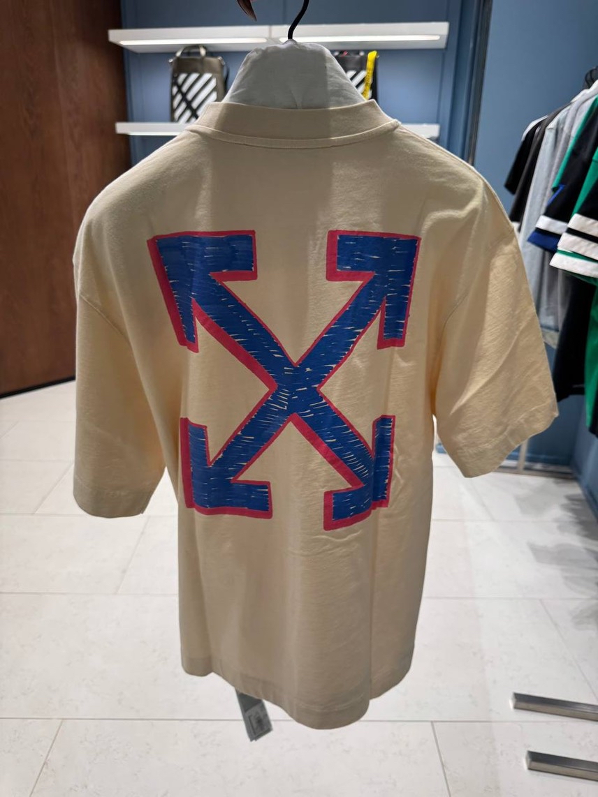 OFF-WHITE T-shirt and Polo side view - Men's luxury Clothes
