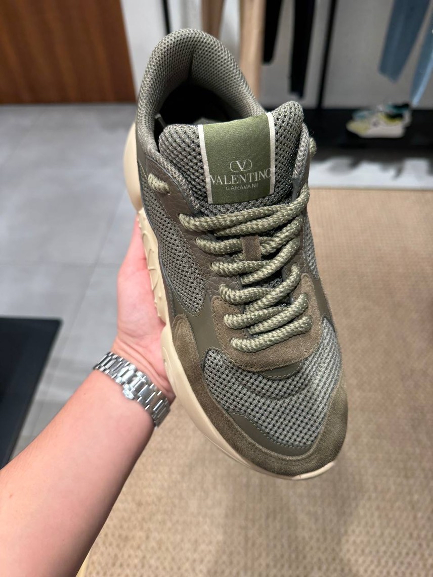 VALENTINO GARAVANI Sneakers side view - Men's luxury Shoes