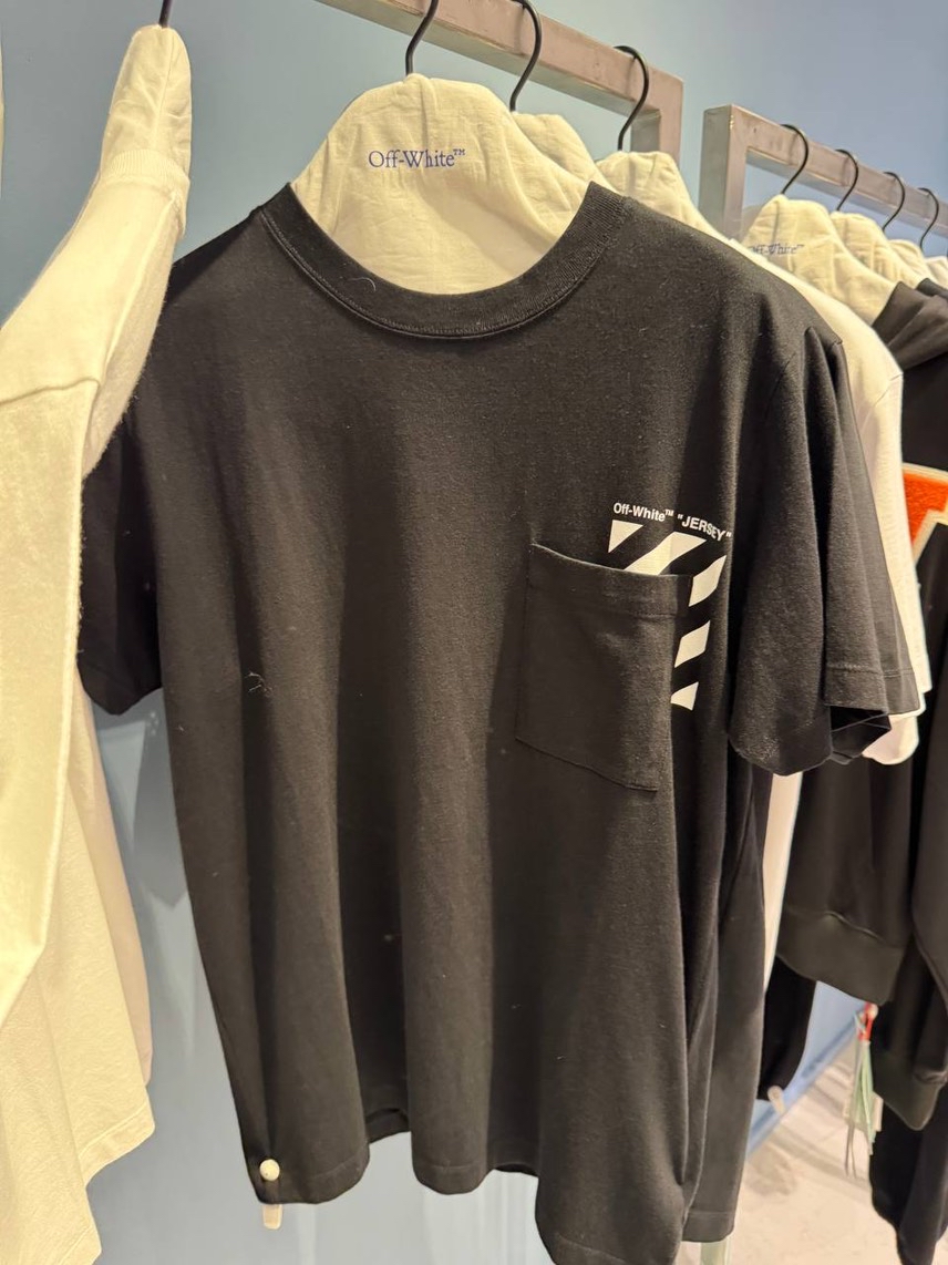 OFF-WHITE T-shirt and Polo side view - Men's luxury Clothes