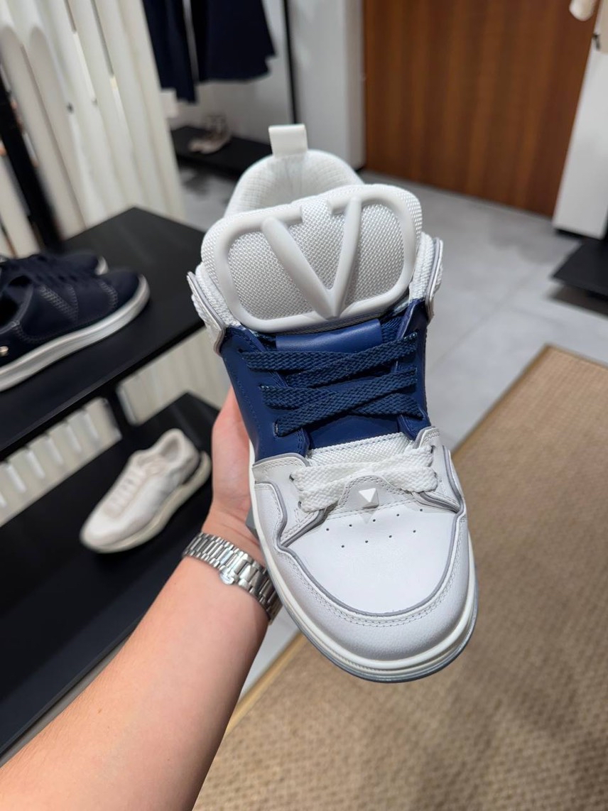 VALENTINO GARAVANI Sneakers side view - Men's luxury Shoes