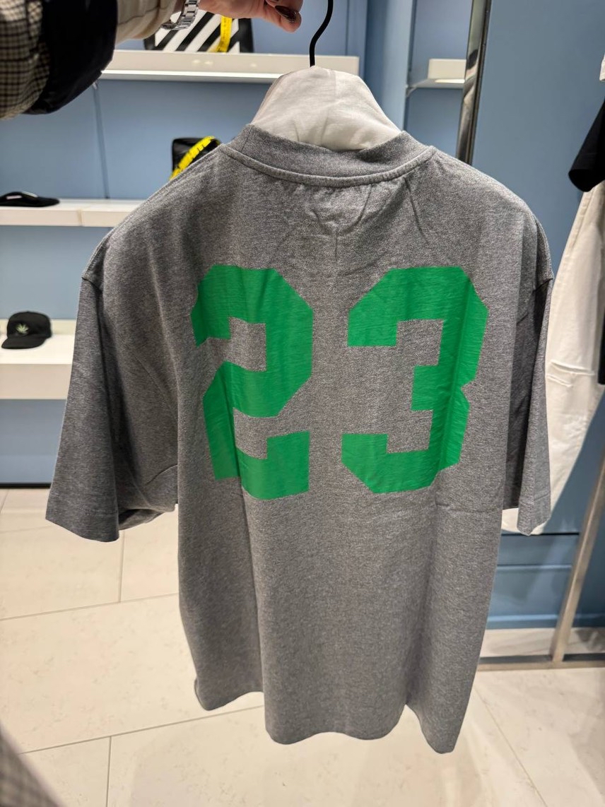 OFF-WHITE T-shirt and Polo side view - Men's luxury Clothes