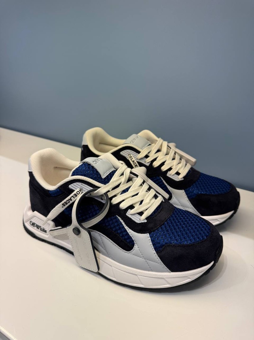 OFF-WHITE Sneakers front view - Men's luxury Shoes