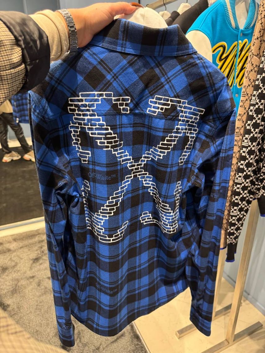 OFF-WHITE Shirts side view - Men's luxury Clothes