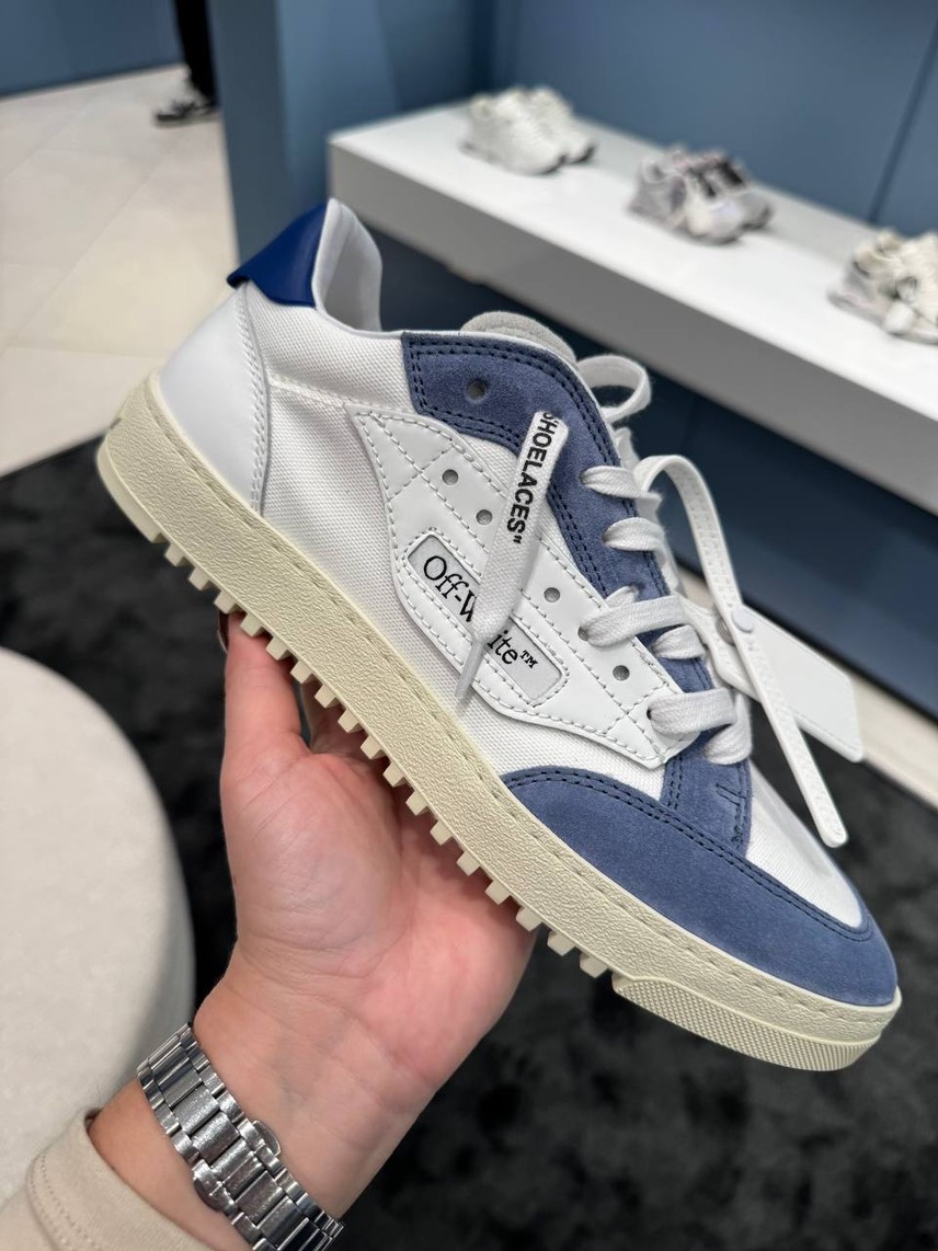 OFF-WHITE Sneakers front view - Men's luxury Shoes