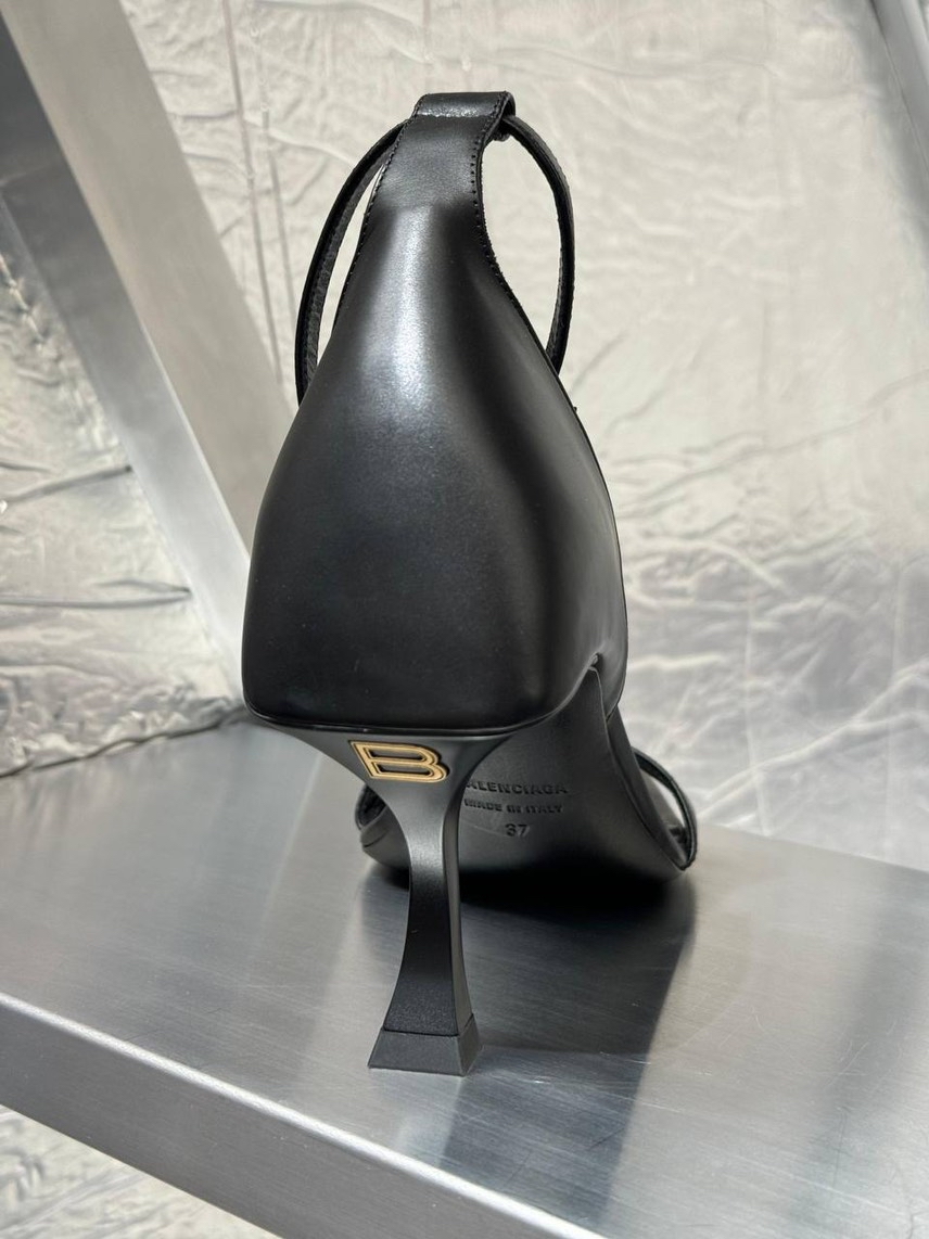 BALENCIAGA Sandals side view - Women's luxury Shoes
