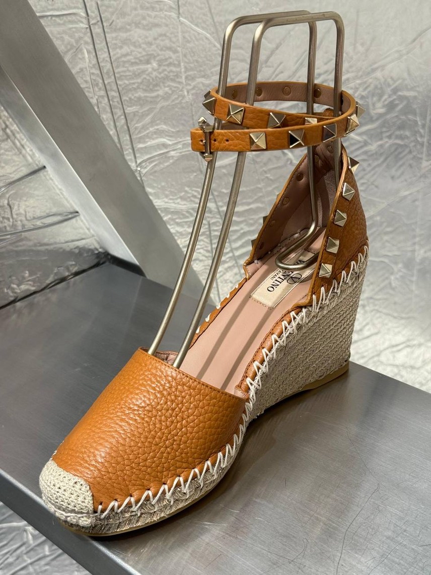 VALENTINO GARAVANI Sandals side view - Women's luxury Shoes