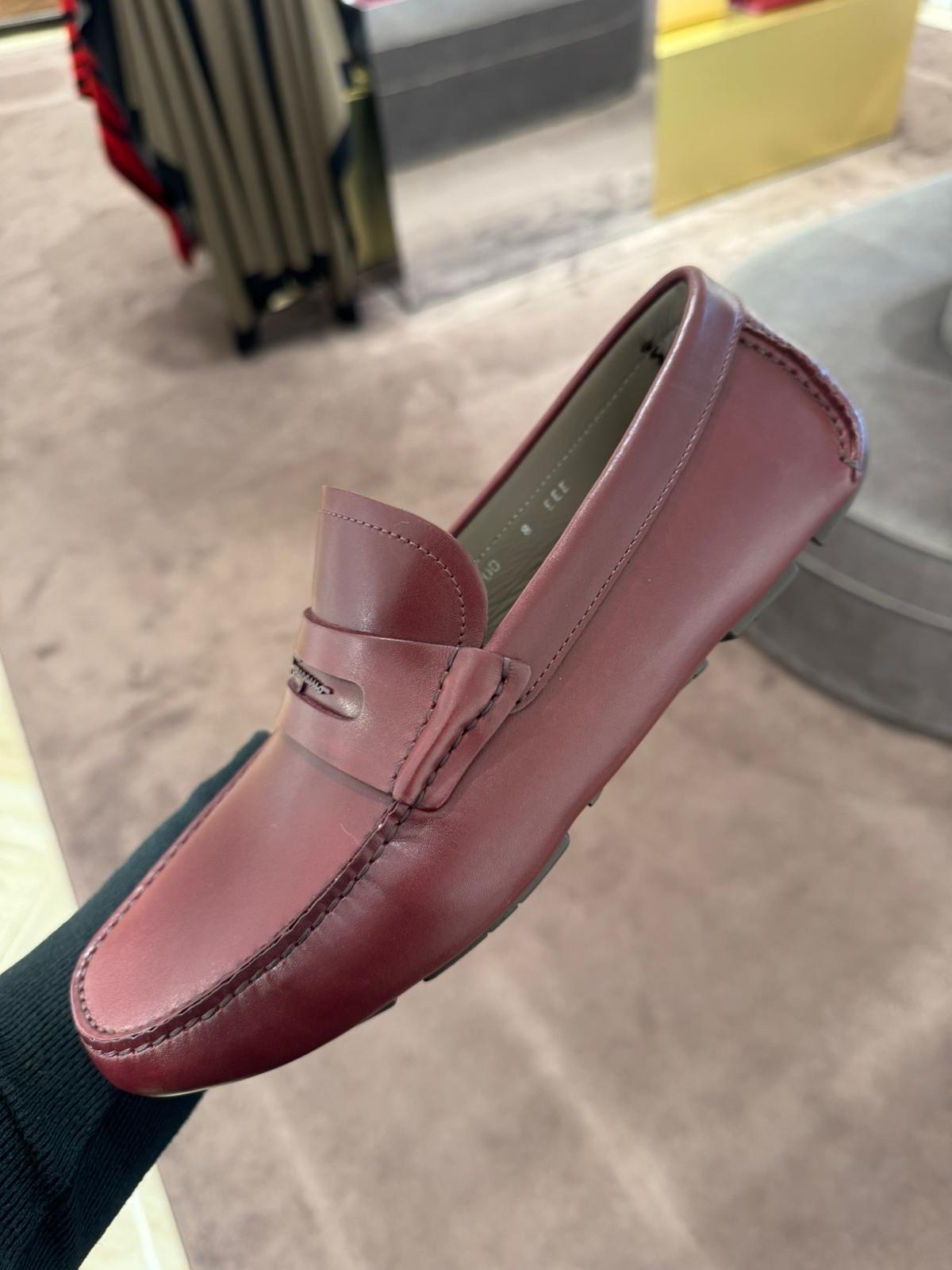 SALVATORE FERRAGAMO Moccasins front view - Men's luxury Shoes