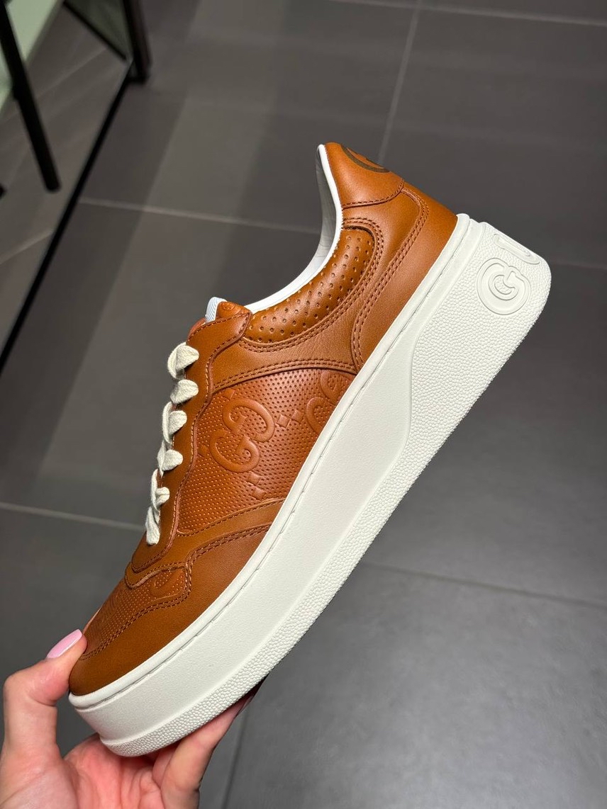GUCCI Sneakers front view - Men's luxury Shoes