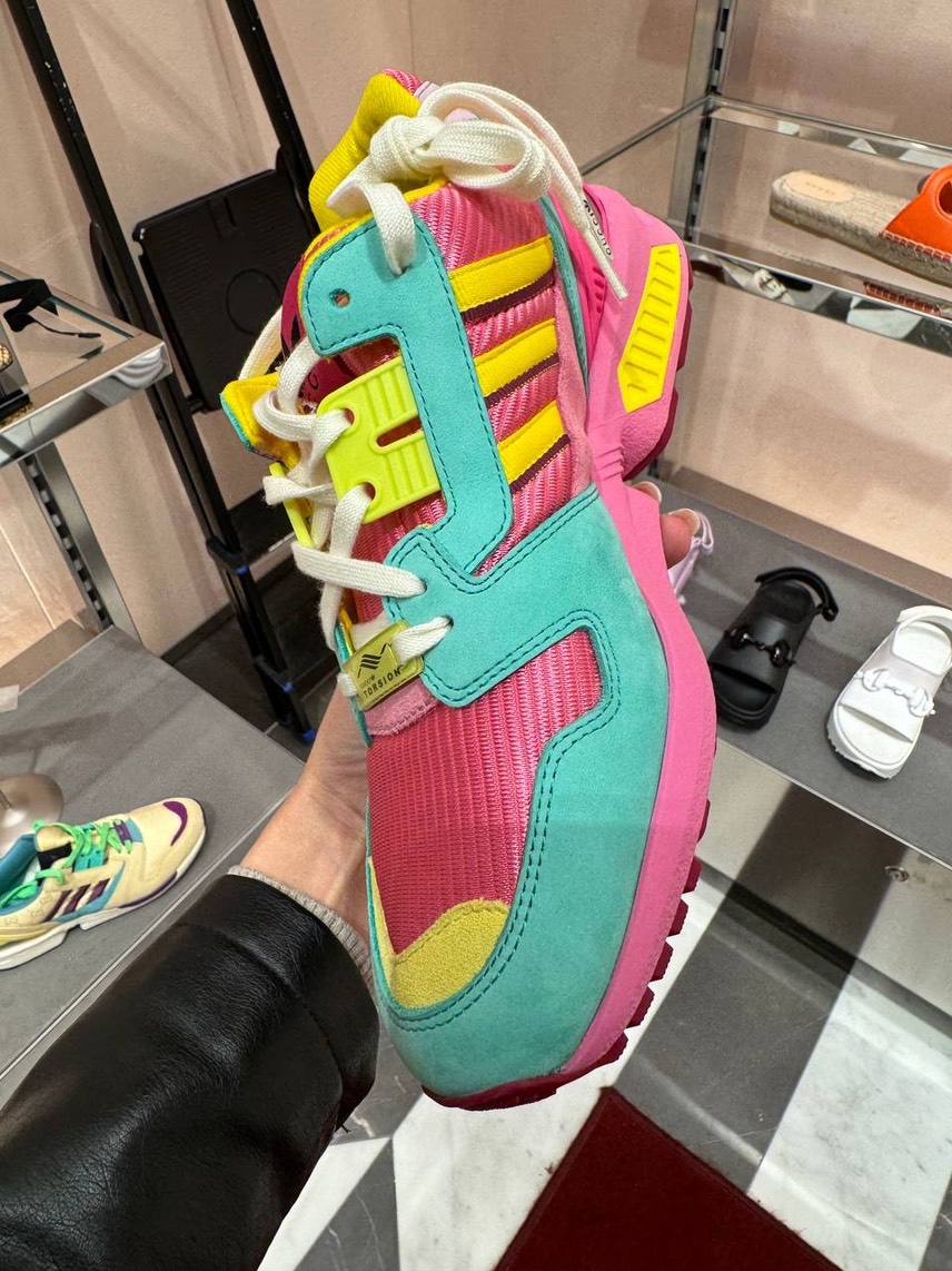 GUCCI Sneakers side view - Women's luxury Shoes