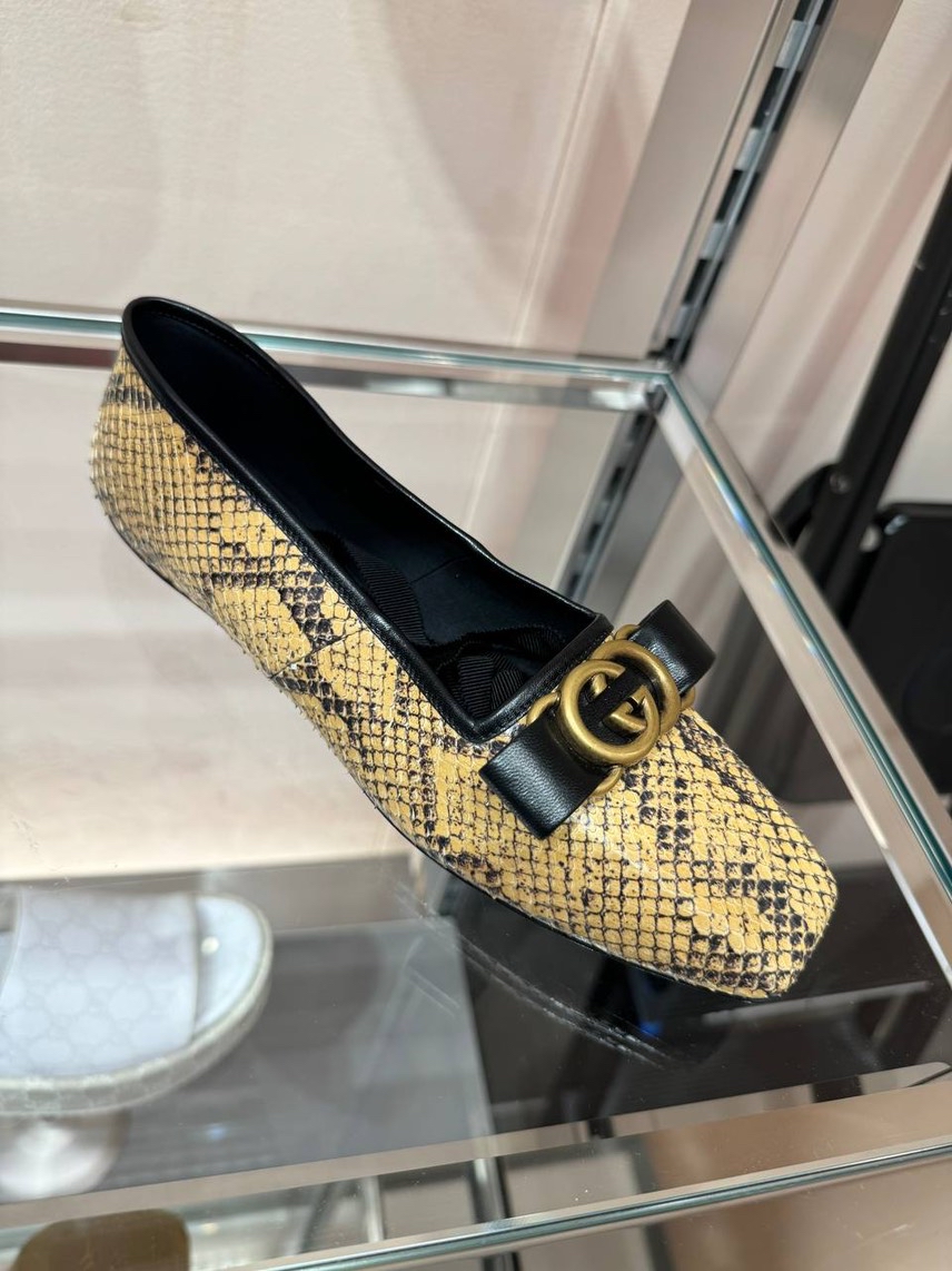 GUCCI Moccasins side view - Women's luxury Shoes