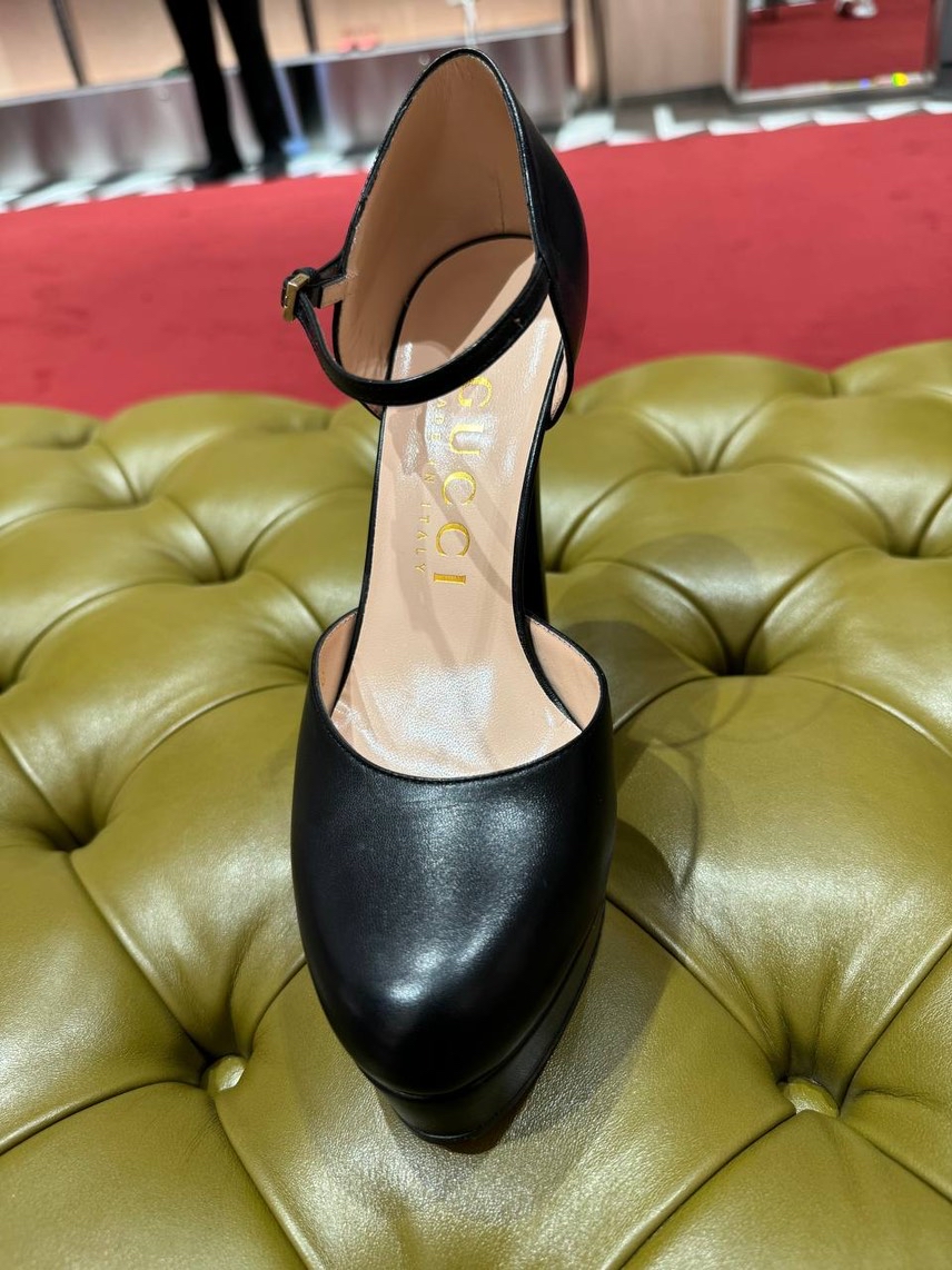 GUCCI Pumps side view - Women's luxury Shoes