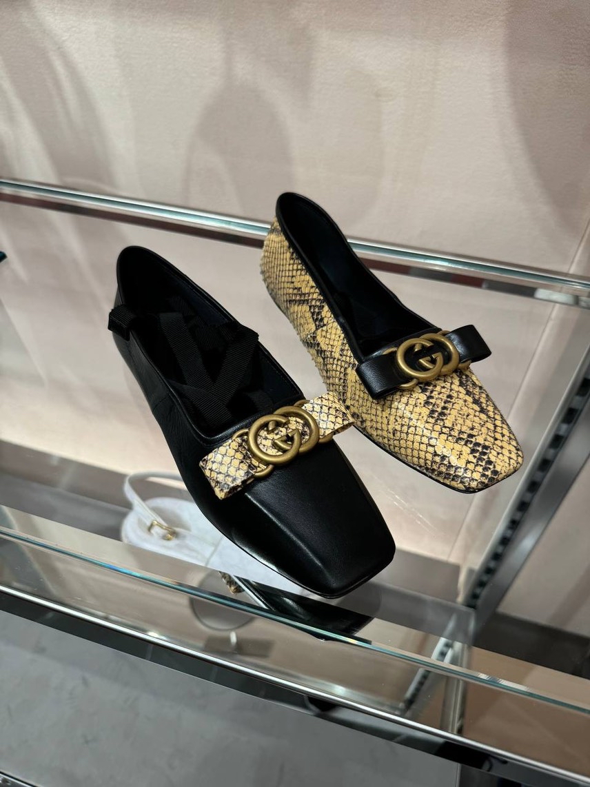 GUCCI Moccasins front view - Women's luxury Shoes