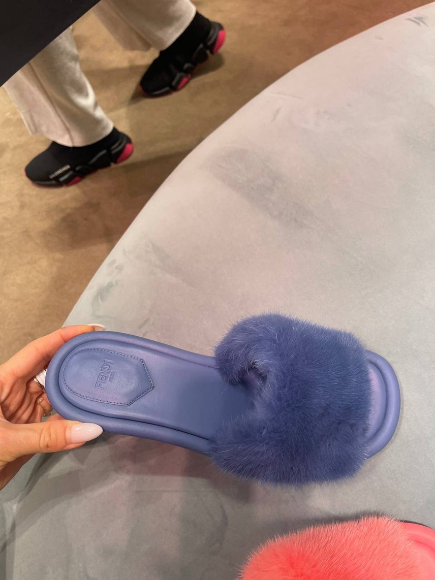 FENDI Slides side view - Women's luxury Shoes