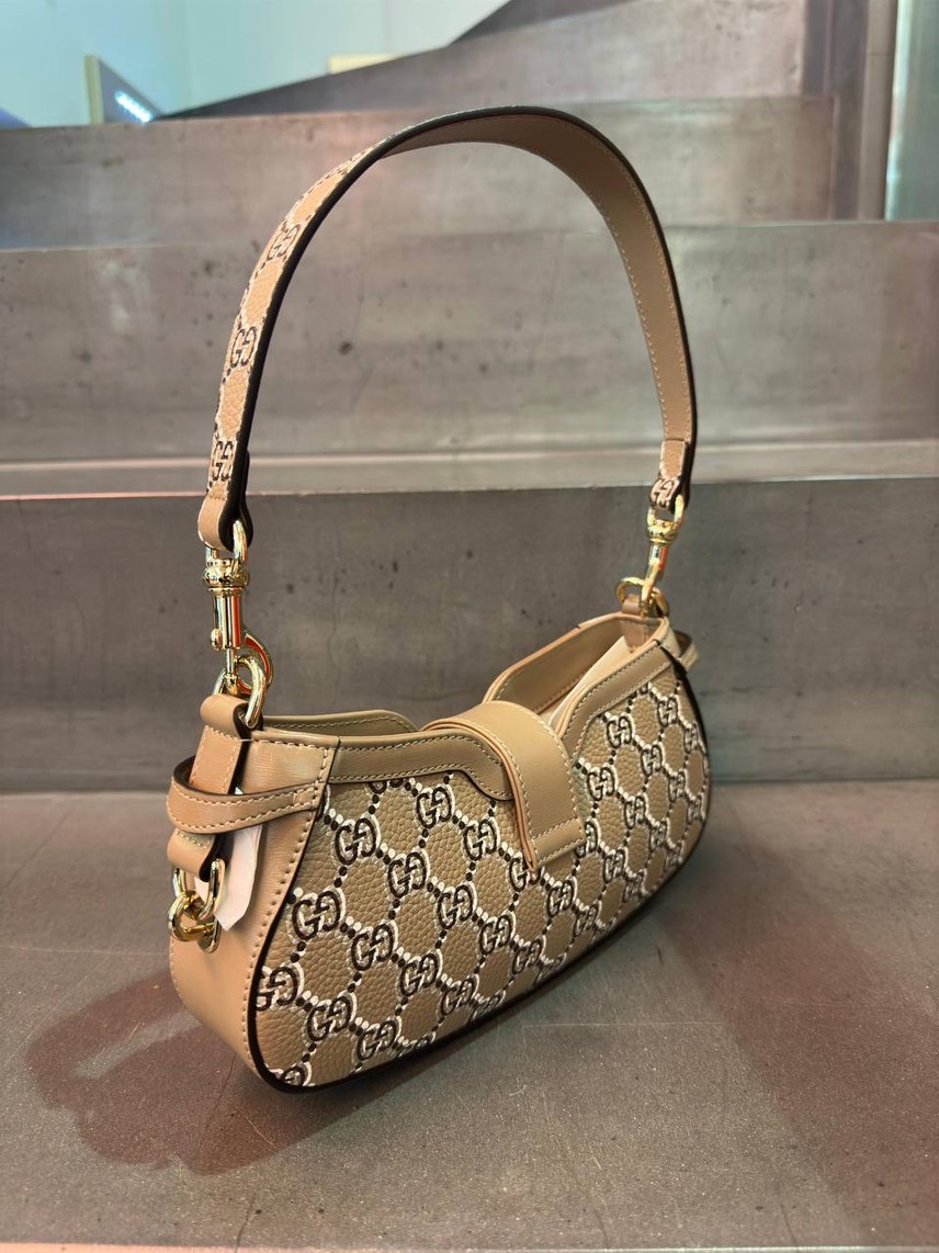 GUCCI Shoulder bags side view - Women's luxury Bags