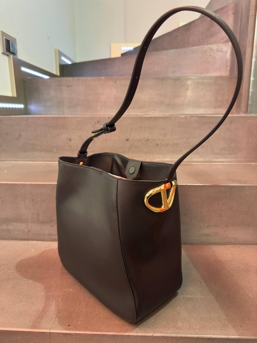 VALENTINO GARAVANI Crossbody bags front view - Women's luxury Bags