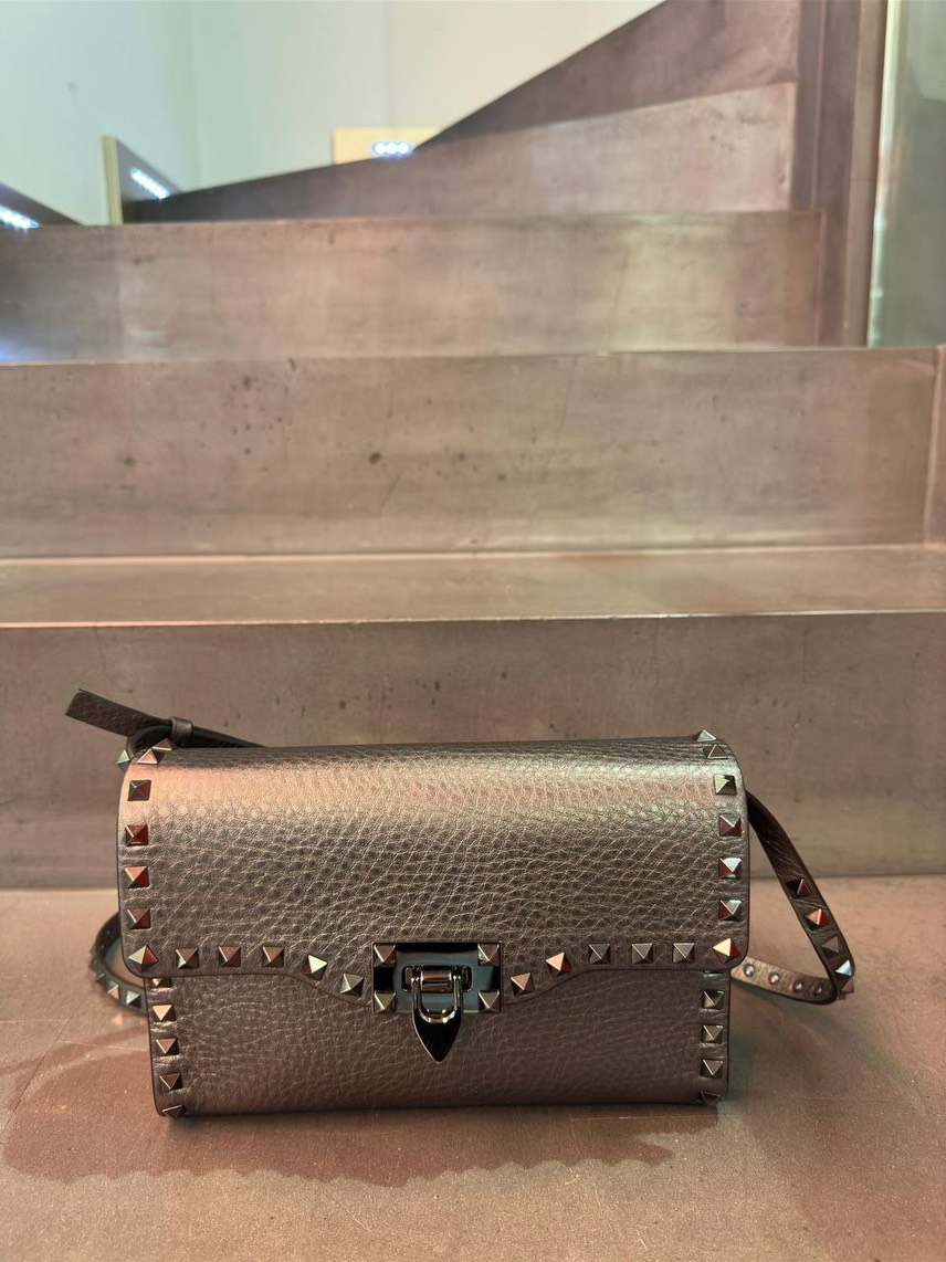VALENTINO GARAVANI Crossbody bags front view - Women's luxury Bags